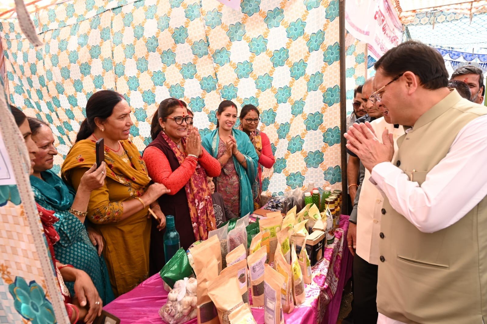 मुख्यमंत्री पुष्कर सिंह धामी ने आज गजा घण्टाकर्ण महोत्सव-2026 के अवसर पर क्षेत्र के समग्र विकास हेतु अनेक महत्वपूर्ण घोषणाएं कीं