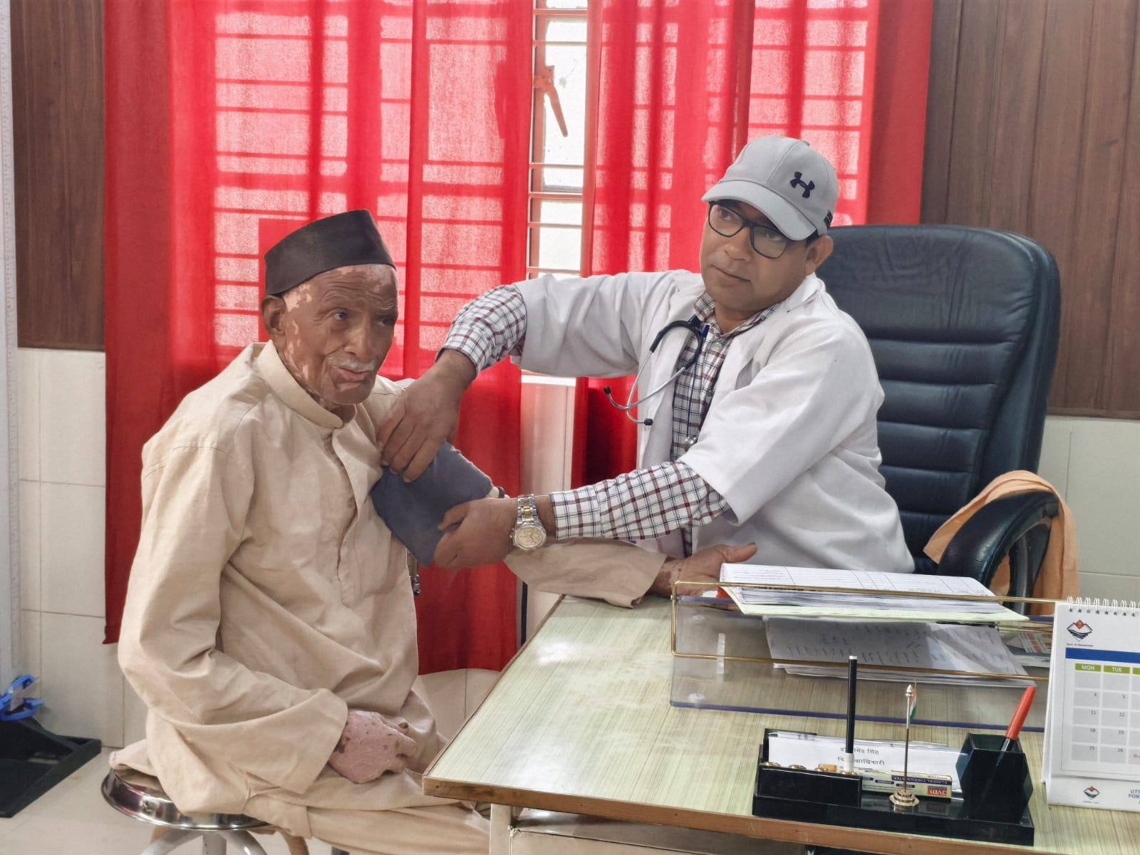 अल्मोड़ा के उत्कर्ष केंद्र आयुष्मान आरोग्य मंदिर (AAM), शैल में एक दिवसीय निःशुल्क दर्द निवारण एवं वेदना प्रबंधन वृहद आयुर्वेदिक शिविर का सफलतापूर्वक आयोजन किया गया