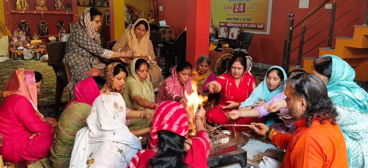 राष्ट्र कल्याण,मानव कल्याण और विश्व शांति की कामना के साथ भागवत कथा के पूर्ण होने पर हुआ यज्ञ-हवन