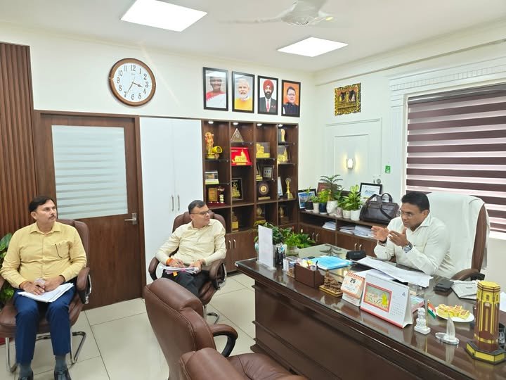 मुख्यमंत्री पुष्कर सिंह धामी के सुशासन, पारदर्शिता और जवाबदेही के विजन को आगे बढ़ाते हुए उत्तराखण्ड रियल एस्टेट विनियामक प्राधिकरण (रेरा) में व्यापक सुधारों की तैयारी शुरू हो गई है।