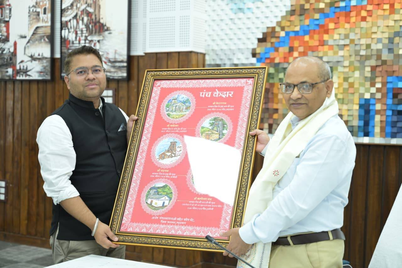 आयुक्त गढ़वाल मंडल ने रुद्रप्रयाग पहुंचकर श्री केदारनाथ धाम यात्रा व्यवस्थाओं और आगामी मानसून सीजन के दौरान संभावित आपदाओं से निपटने हेतु की गई तैयारियों की व्यापक समीक्षा की