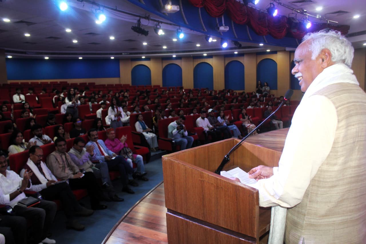 लोक एवं जनजातीय कला हमारी सांस्कृतिक विरासत की पहचान: पद्मश्री प्रो. डॉ. संजय