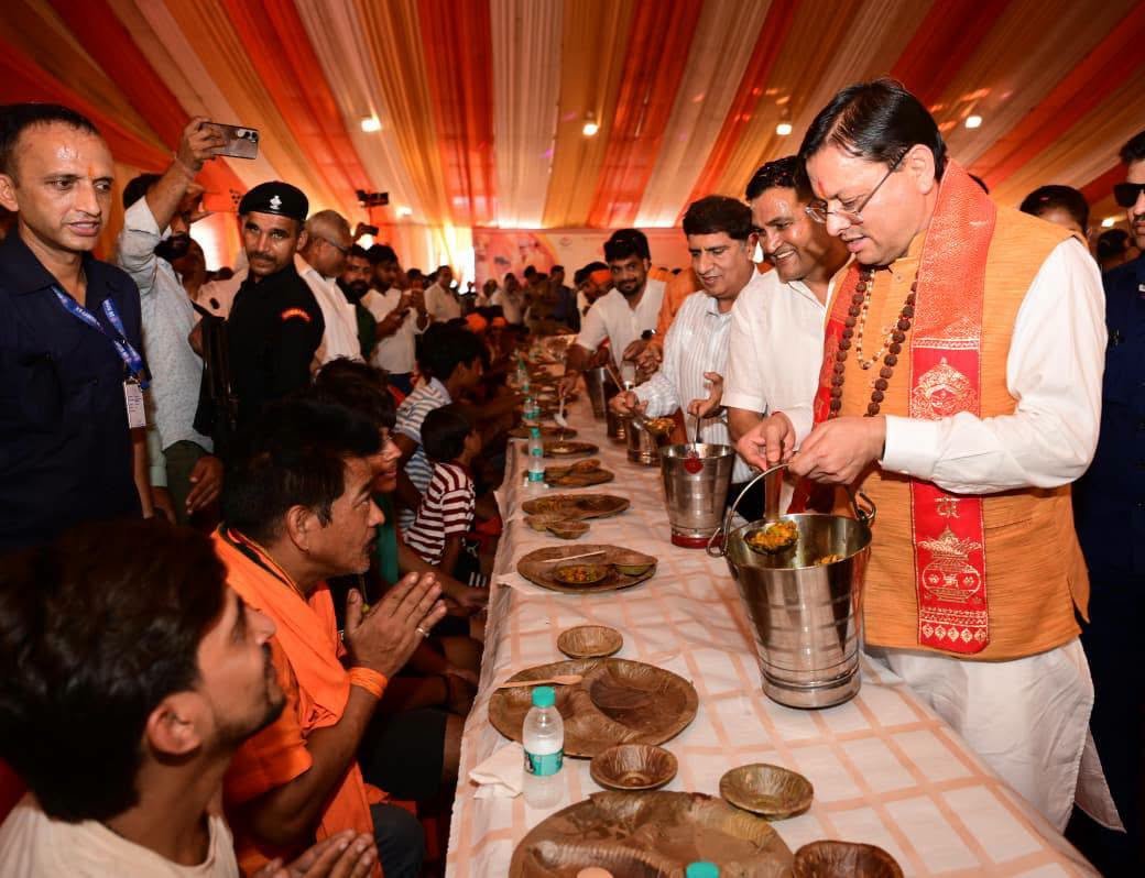 धर्मनगरी हरिद्वार में कांवड़ यात्रा के दौरान आज आस्था, सेवा और संस्कृति का अद्भुत संगम देखने को मिला