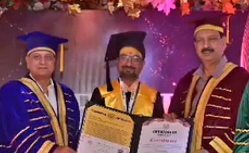 प्राचीन हनुमान मंदिर के महंत आचार्य रजनीश शास्त्री जी महाराज मानद डॉक्टरेट की उपाधि से सम्मानित,भक्तों ने दी बधाई