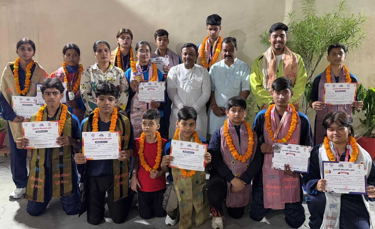 मुख्यमंत्री चैंपियनशिप ट्रॉफी खेल महाकुंभ-26 में स्वर्ण,कांस्य व रजत जीत करने वाले युवा खिलाड़ियों का पूर्व मेयर गौरव गोयल ने किया सम्मान